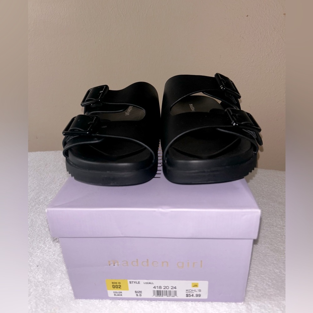 Madden girl sandals